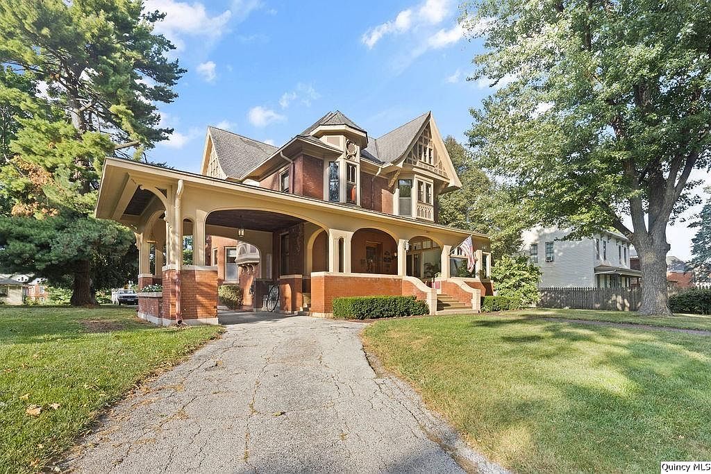 1621 Vermont St, Quincy, IL 62301 Zillow