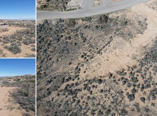 Nya Rd #3632, Flora Vista, NM 87415