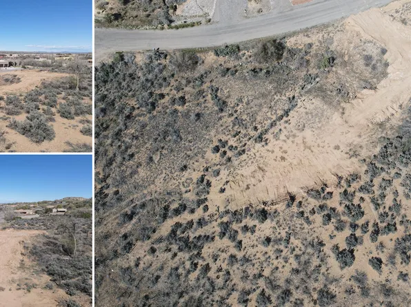Nya Rd #3632, Flora Vista, NM 87415