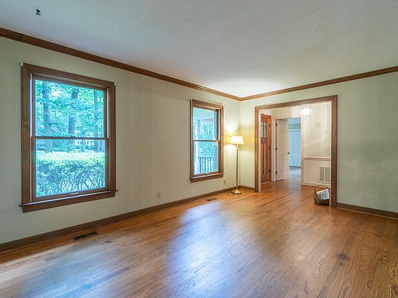 5th image of 98 Cedar Hills Cir