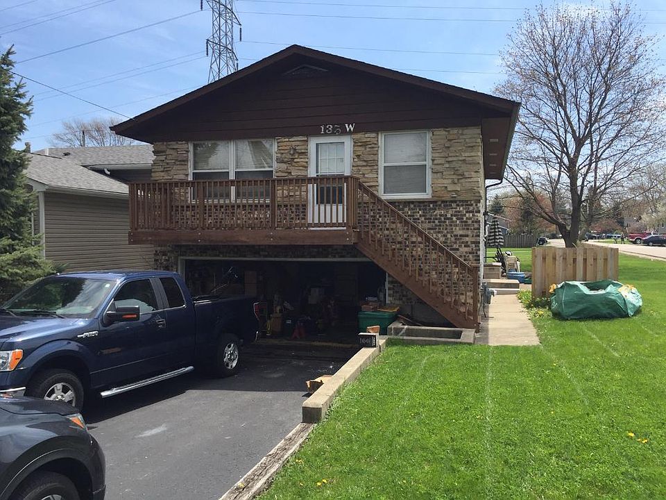 1st image of 135 W Hawthorne Dr