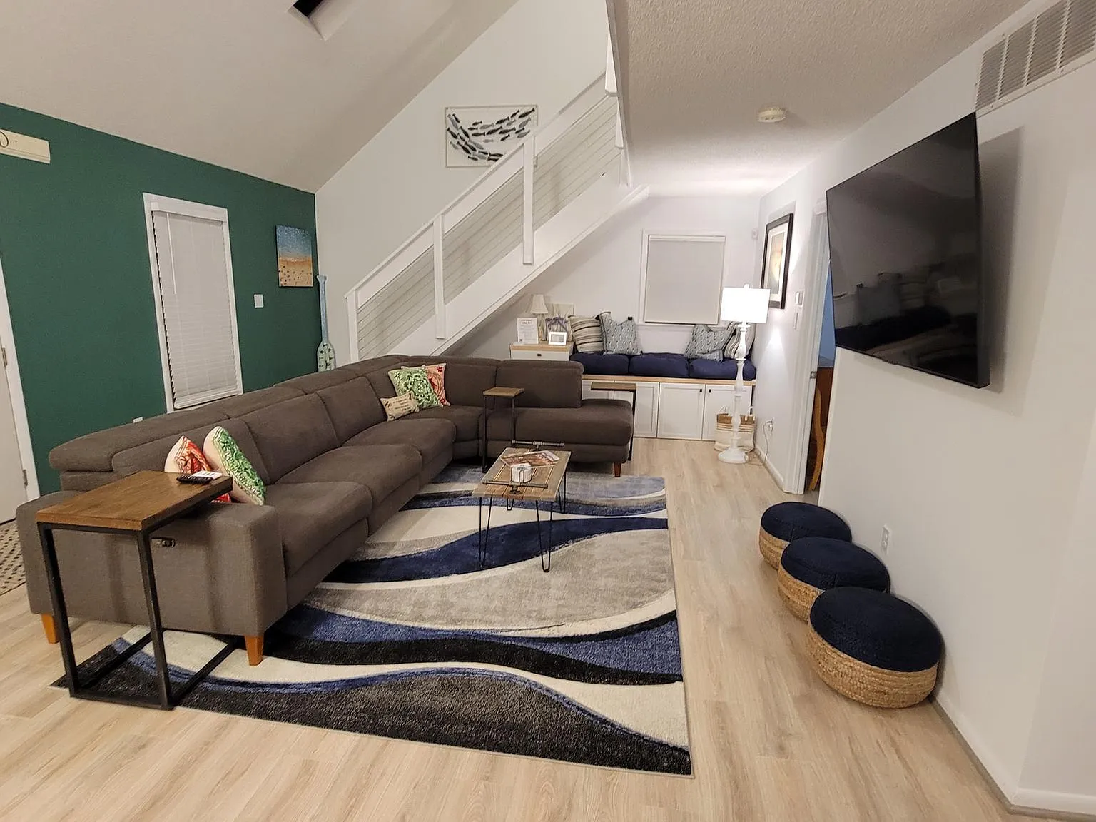 4 bed, 1325 sqft, $2,400 — Photo 4