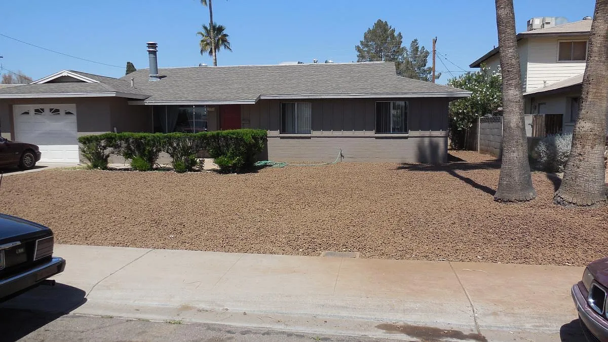 Building Photo - 1206 E Manhatton Dr