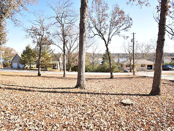Extra lot on the lake side of home