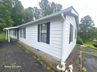 70 Dally Dr, Fairmont, WV 26554