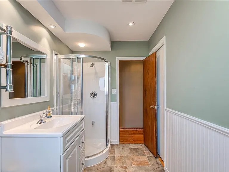318 Bridgeport Rd E #2 — Photo 4