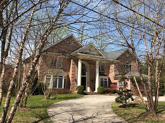 3rd image of 3430 Aston St