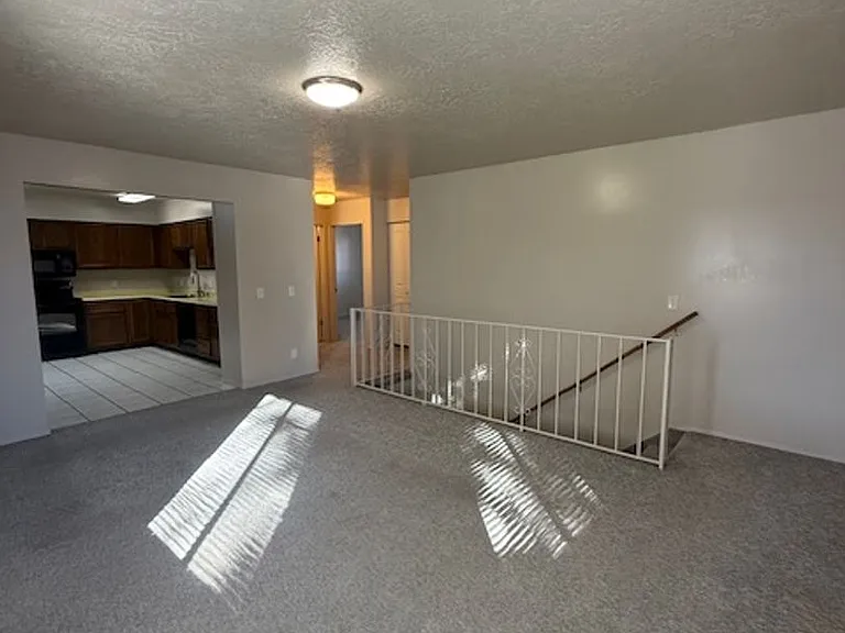 537 E Acoma Rd — Photo 6