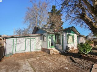 1044 Pennoyer Ave, Cottage Grove, OR 97424