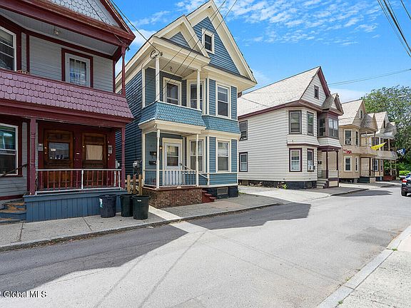 2nd image of 15 Ingersoll Ave