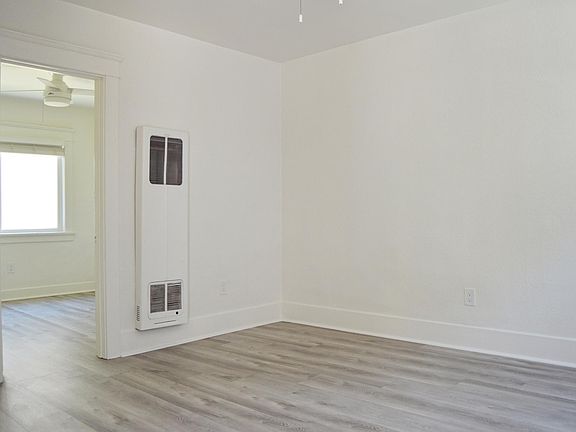 4th image of 917 Grand Ave