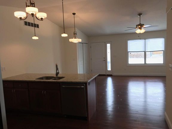 Modern lighting/Hardwood Floors/Large Windows