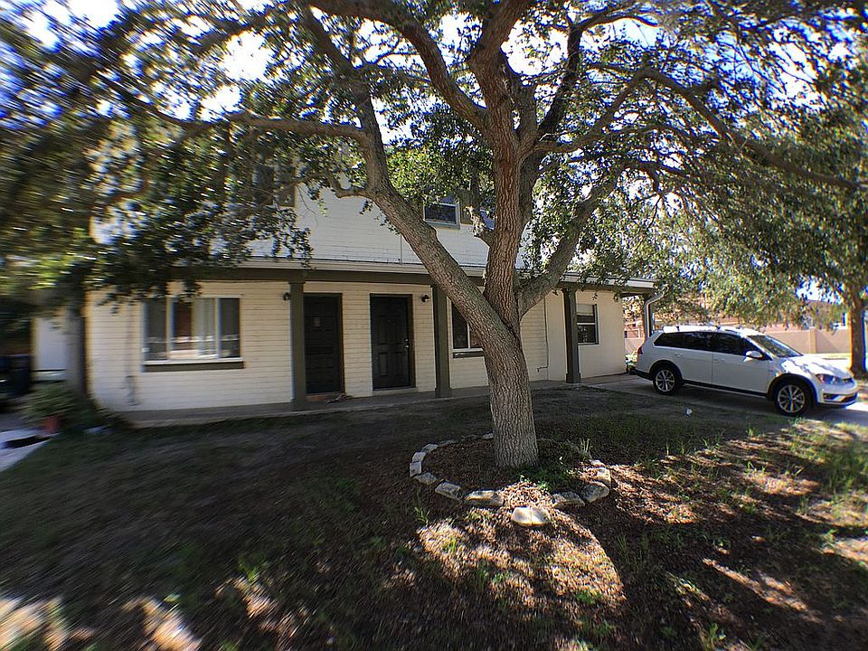1st image of 210 N De Leon Ave