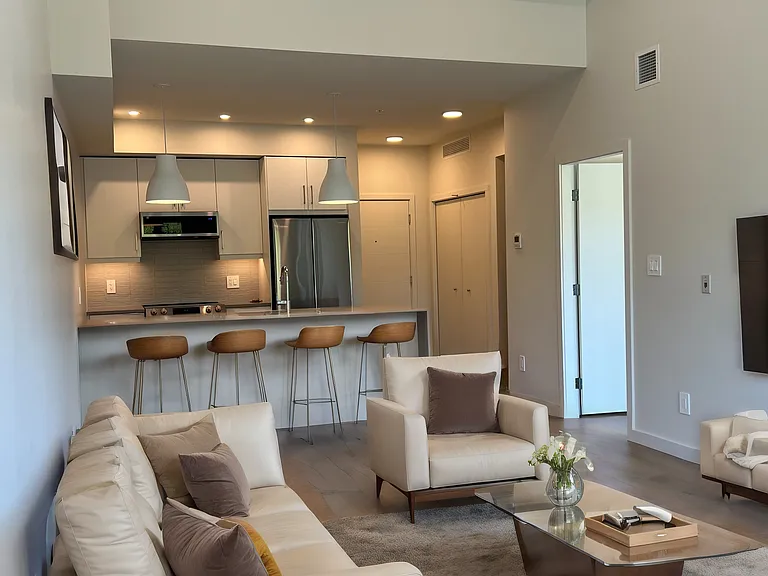 801 Island Hwy #409 — Photo 5