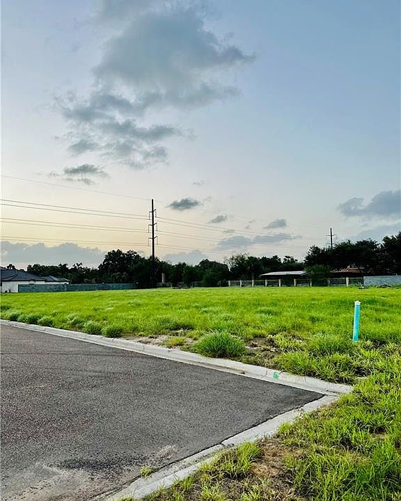 2nd image of 0 W Rockefeller Ln