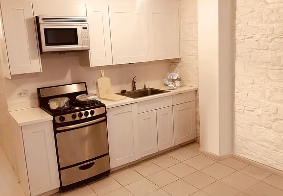 Rented by Double R Ventures LLC | media 27