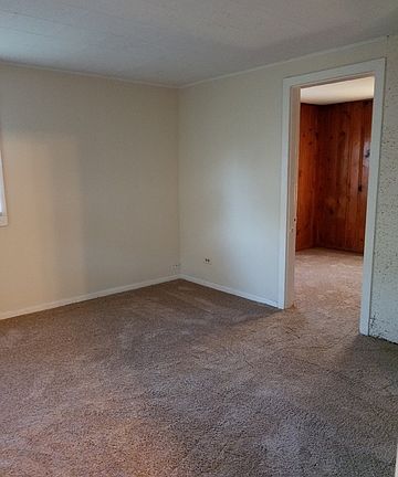 3rd image of 836 Franklin Ave