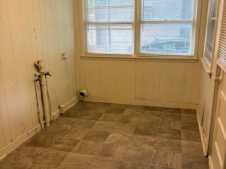 326 S Zunis Ave — Photo 11