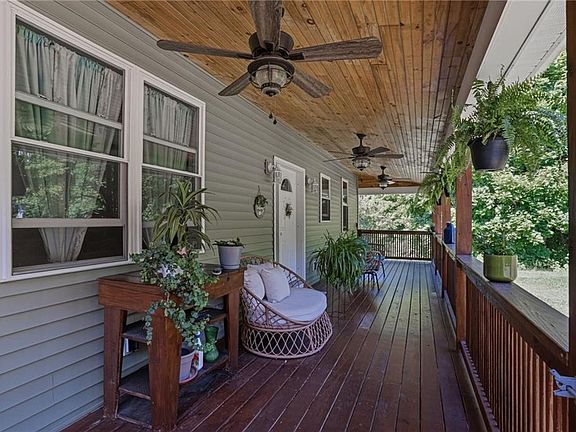 2nd image of 585 East Ave