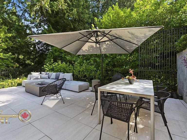 6510 Madrona Cres — Photo 29