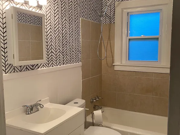 122 Walnut St #B, Jackson, TN 38301