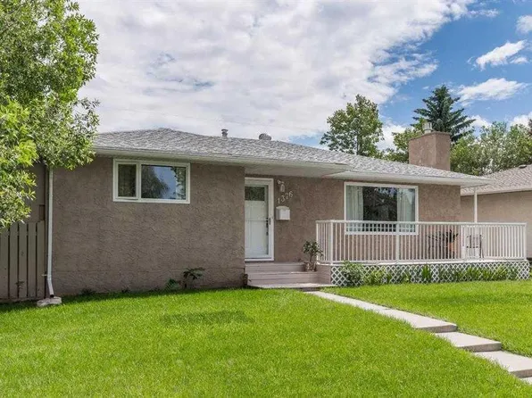 1376 NW Lake Sylvan Dr SE, Calgary, AB T2J 3C8