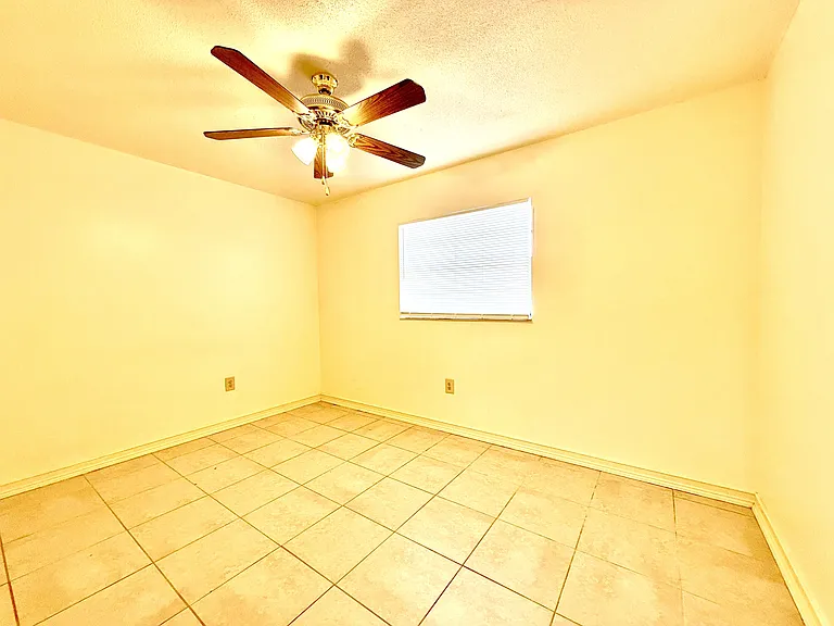 1950 W Lake Brantley Rd — Photo 18