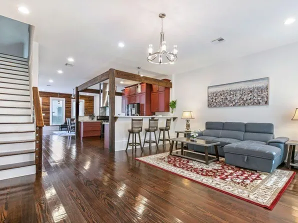 1501 Robert C Blakes Sr Dr, New Orleans, LA