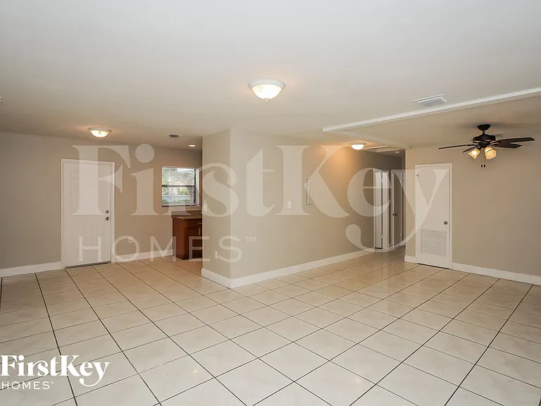 1155 NW 127th St — Photo 5