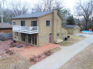 1905 Petrolia, West Bloomfield, MI 48324