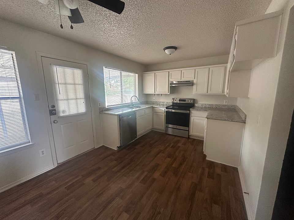 1st image of 904A Cottonwood Trl