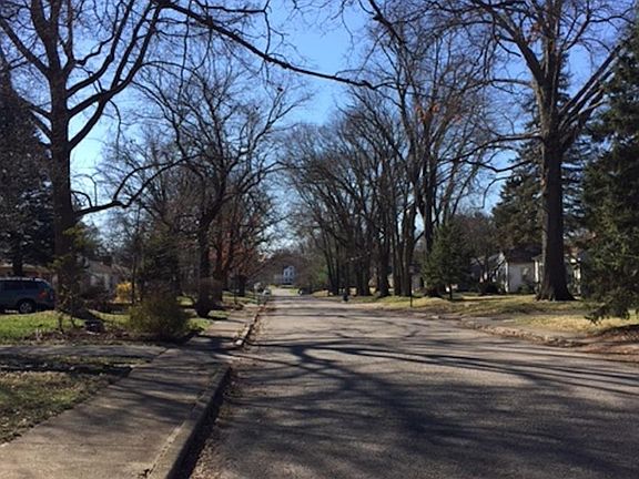 3rd image of 6055 Crestview Ave