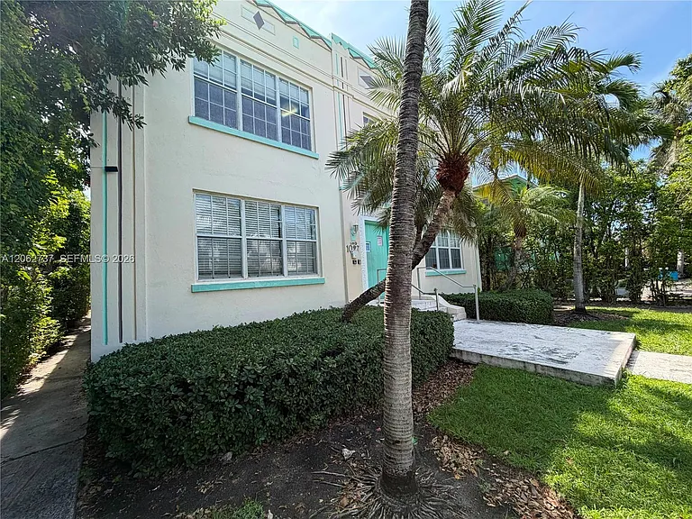 1027 Euclid Ave #4 — Photo 12