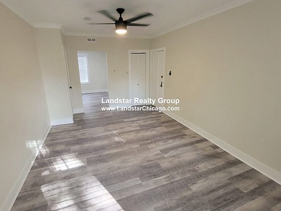 3rd image of 3703 N Hoyne Ave APT 2