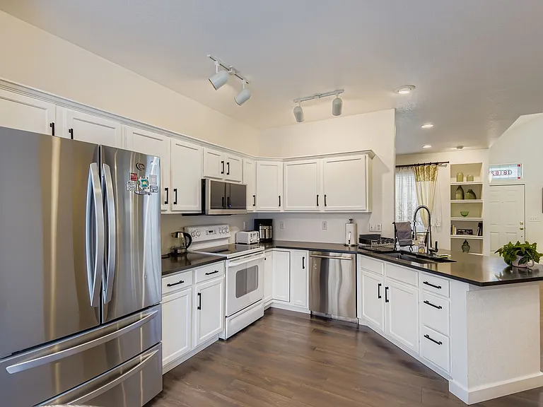 18182 E Colgate Pl — Photo 5