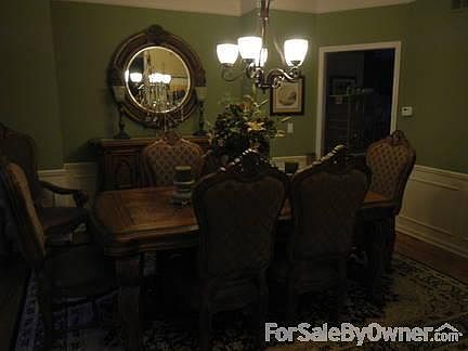 Large dining area with upgraded moldings