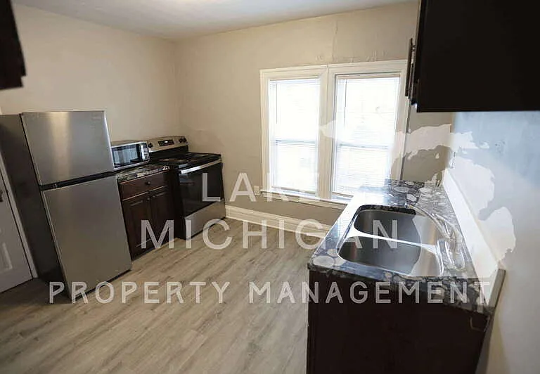 1403 Turner Ave NW #2 — Photo 2