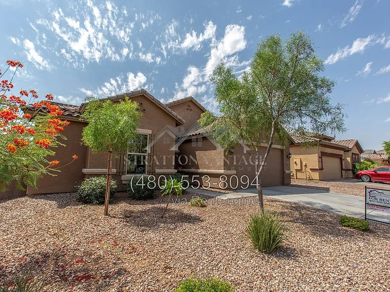 18295 W Saguaro Ln — Photo 2