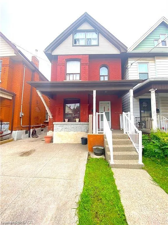 126 Gibson Ave photo 1