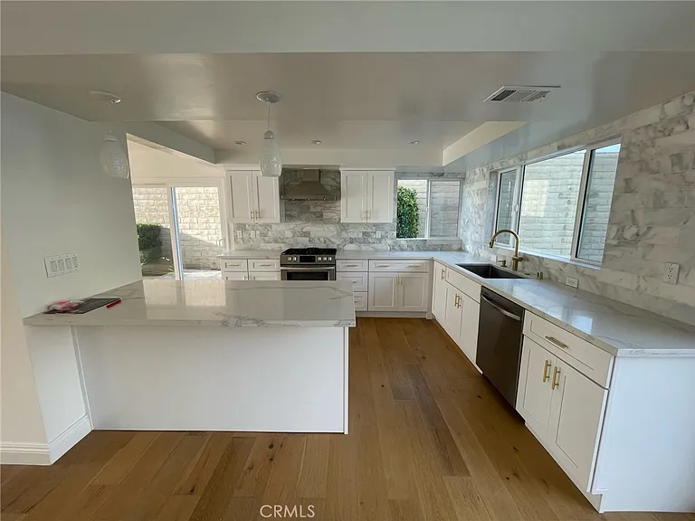 4510 Henley Ct — Photo 6