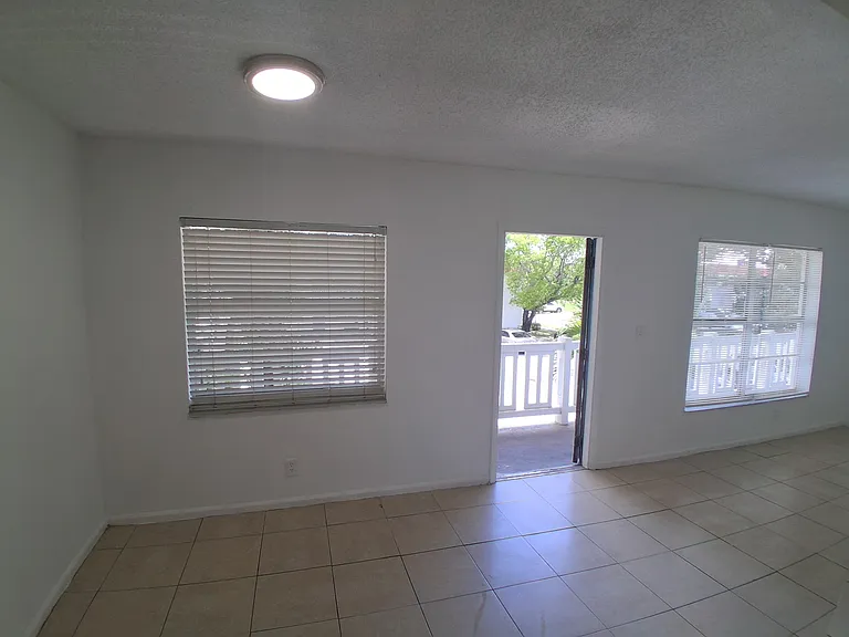 401 SW 13th Pl #715 — Photo 6