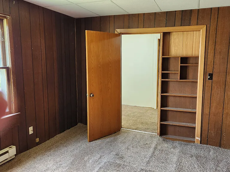 223 E Ballard Ave — Photo 5