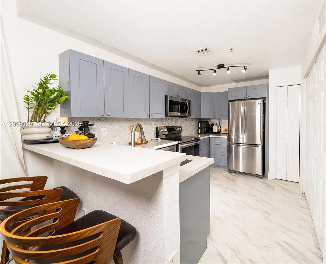 Promenade Shores At Doral — Photo 3