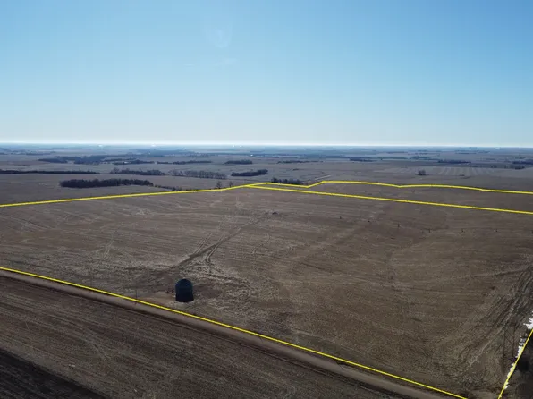 1 Rock Creek Rd, Staplehurst, NE 68439