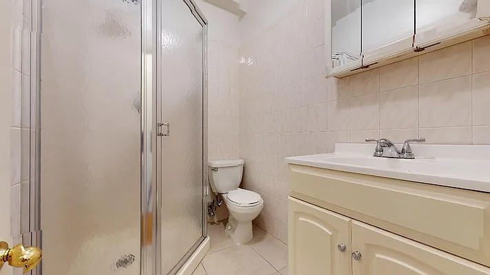 Rented by Bond New York | media 22