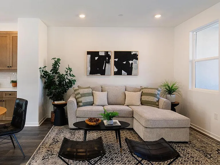905 Madonna Rd — Photo 31