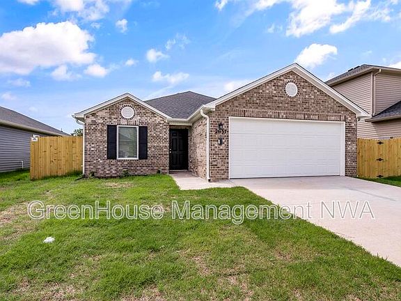 3rd image of 2637 E Gila Way