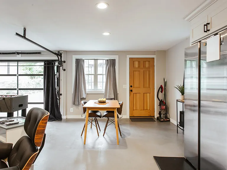 292 1st St #2 — Photo 7