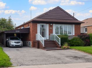 1028 Kennedy Rd, Toronto, ON M1P 2K6
