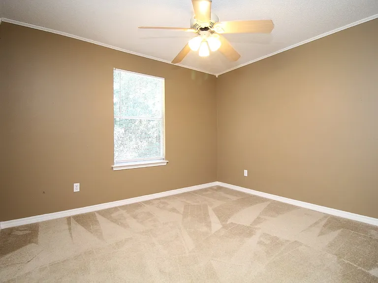 4319 Crosswinds Dr — Photo 18